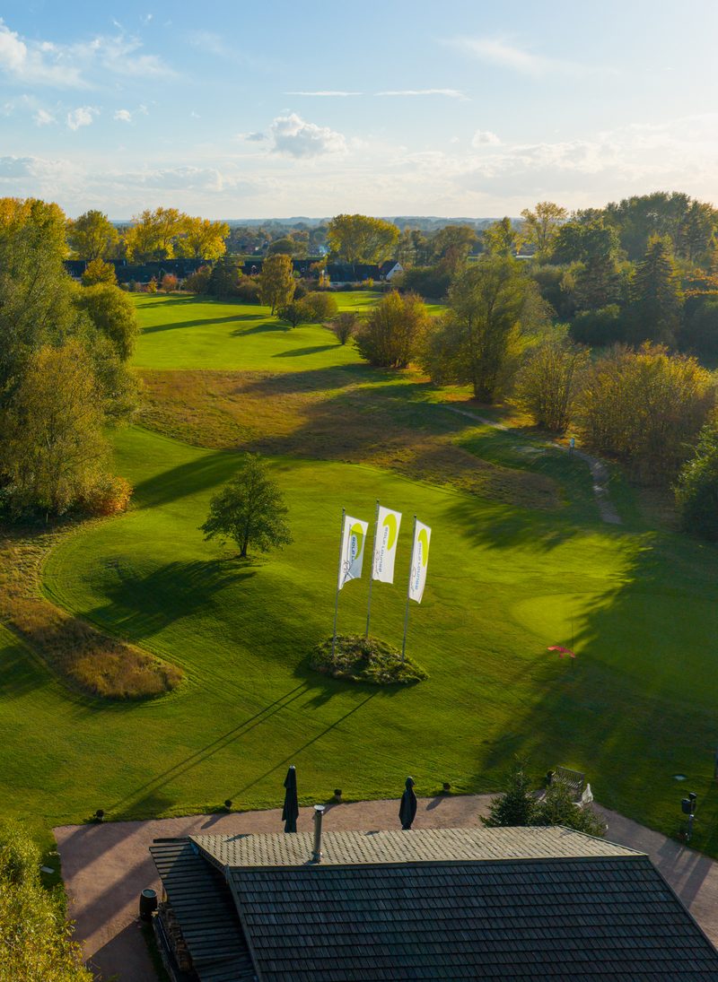 Luftaufnahme 9-Loch Golfplatz – Golf Lounge Resort Hamburg
